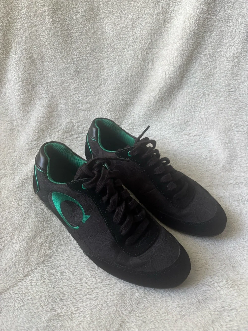 Coach Perrie Women Black lace up Sneakers with Green Logo Accent Size 8